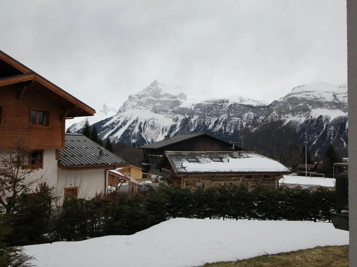 3 Pieces Cosy : Jardin, Wifi, Parking, 700M Des Pistes, 50M Des Commerces - Fr-1-572-44 Apartment Araches-la-Frasse France